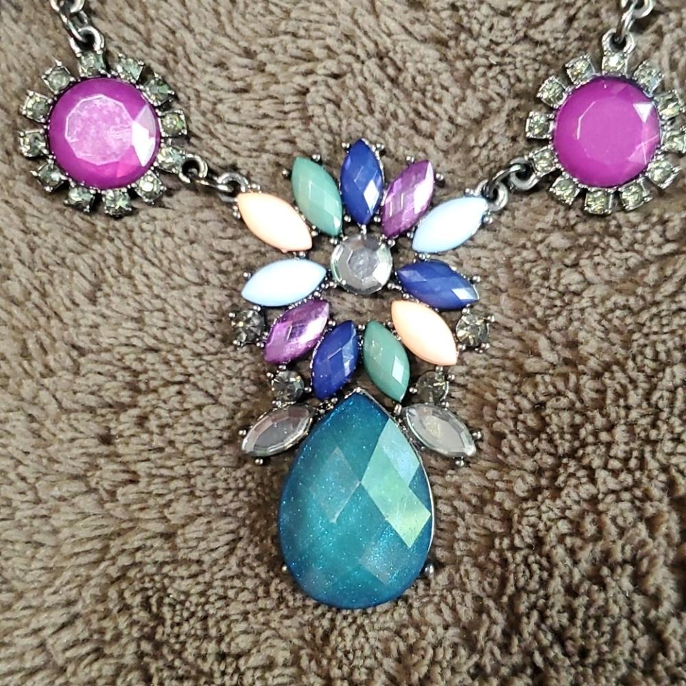 Necklace - Picture 2 of 4